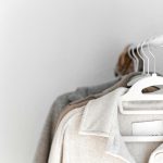 Pulls alliant style, confort et impact positif, avec une traçabilité complète de la production.